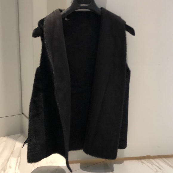 NWT Velvet by Graham and Spencer faux fur vest XL - Picture 4 of 5